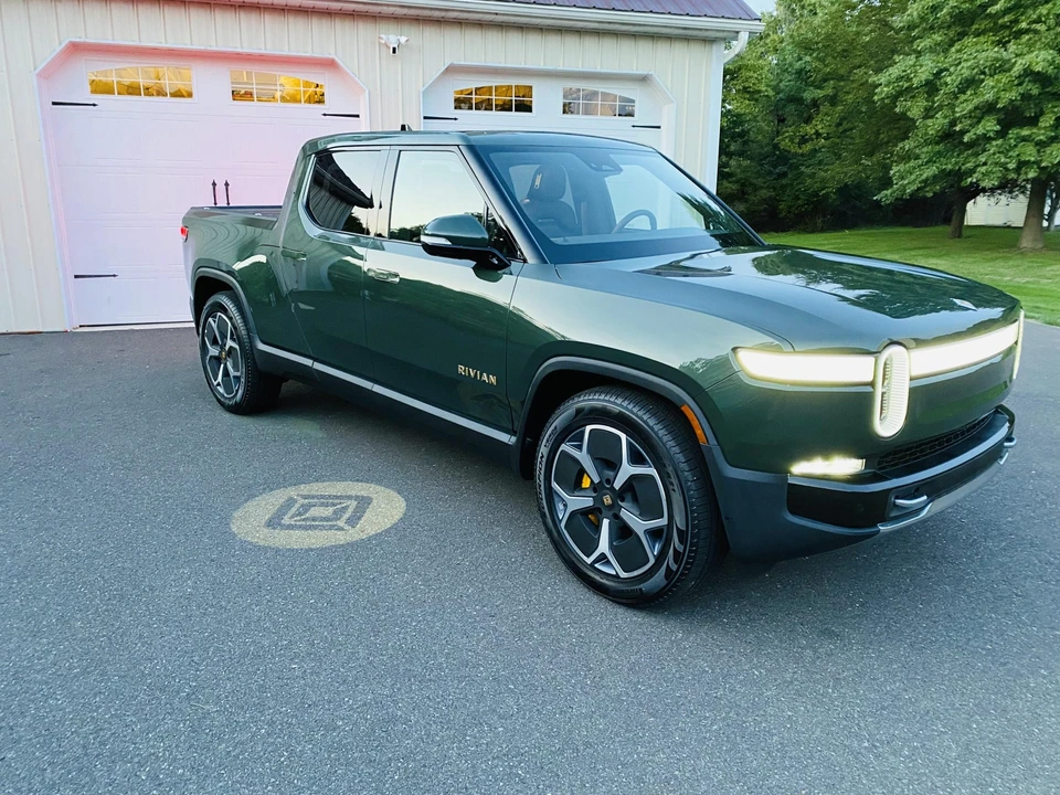 2022 Rivian R1T - Image 3 of 31
