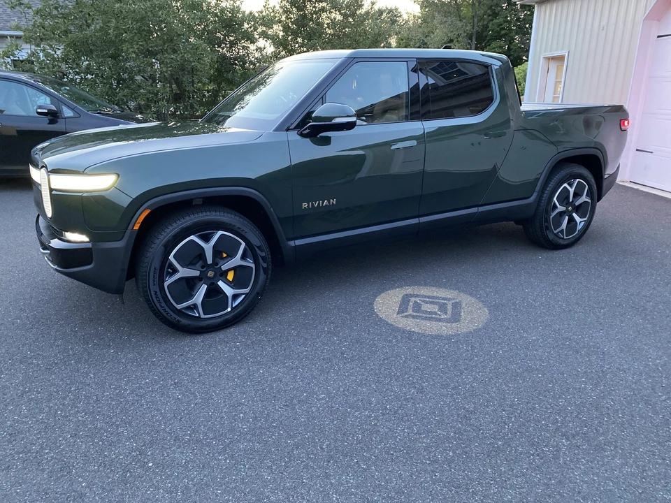 2022 Rivian R1T - Image 14 of 31