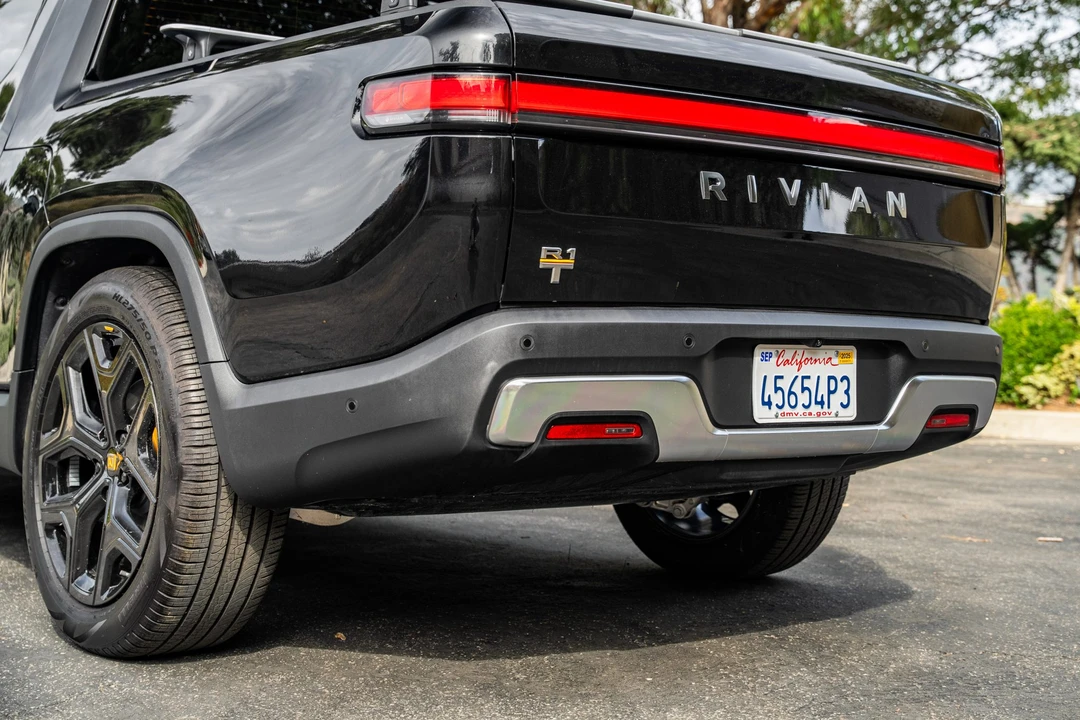 2022 Rivian R1T - Image 11 of 31