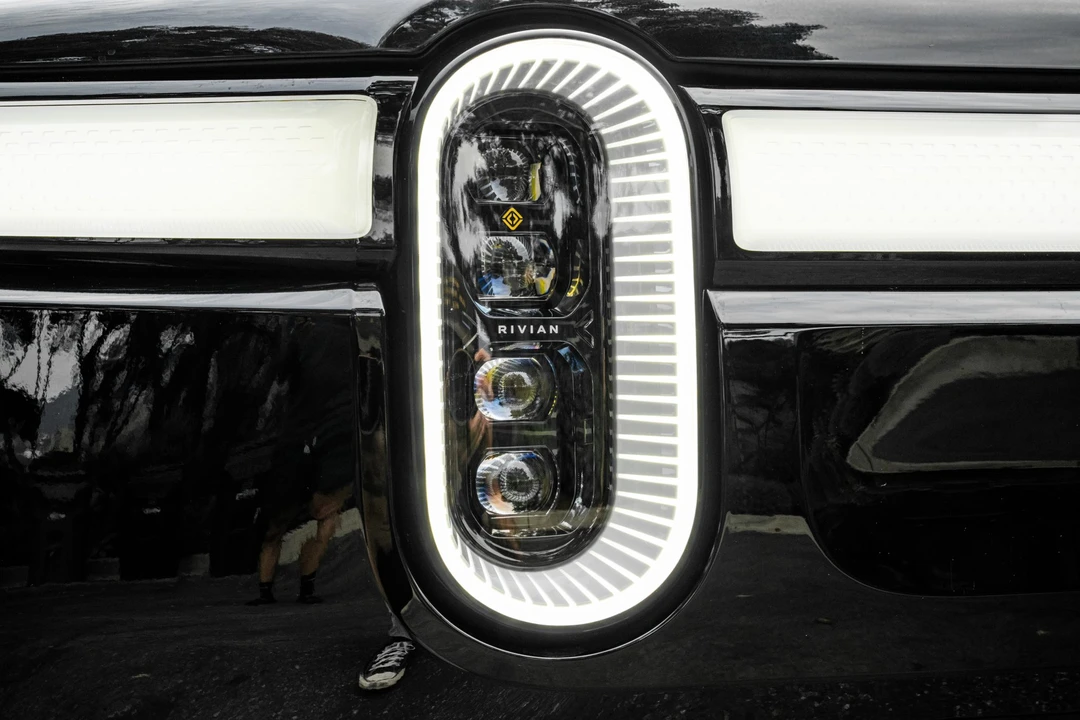 2022 Rivian R1T - Image 20 of 31