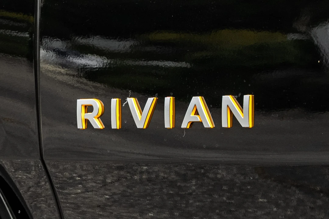 2022 Rivian R1T - Image 30 of 31
