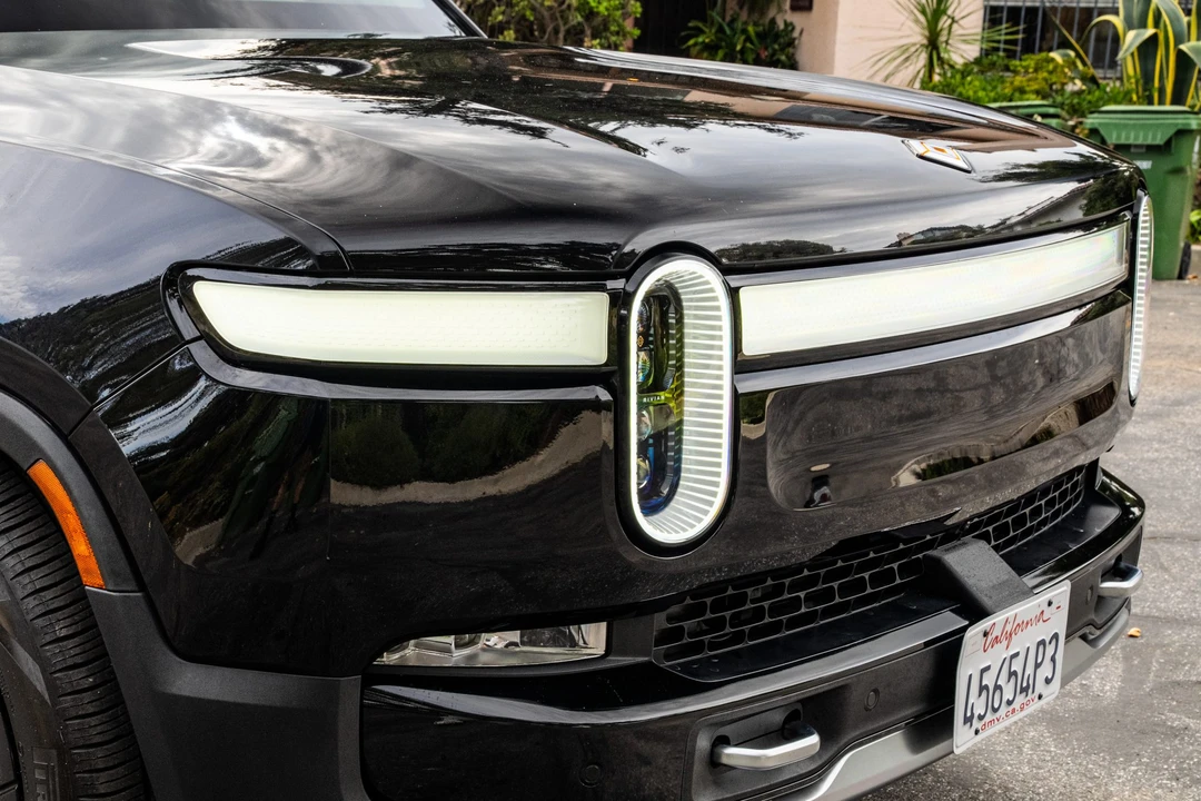 2022 Rivian R1T - Image 16 of 31