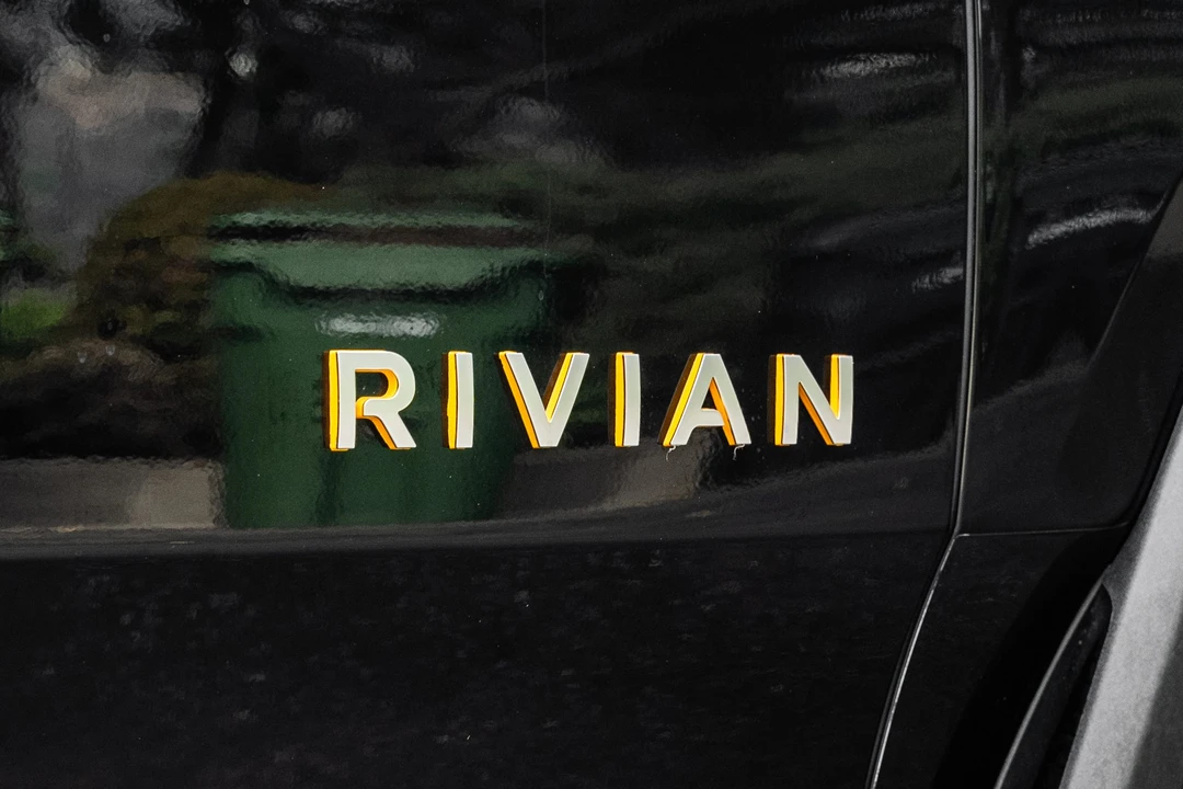 2022 Rivian R1T - Image 31 of 31