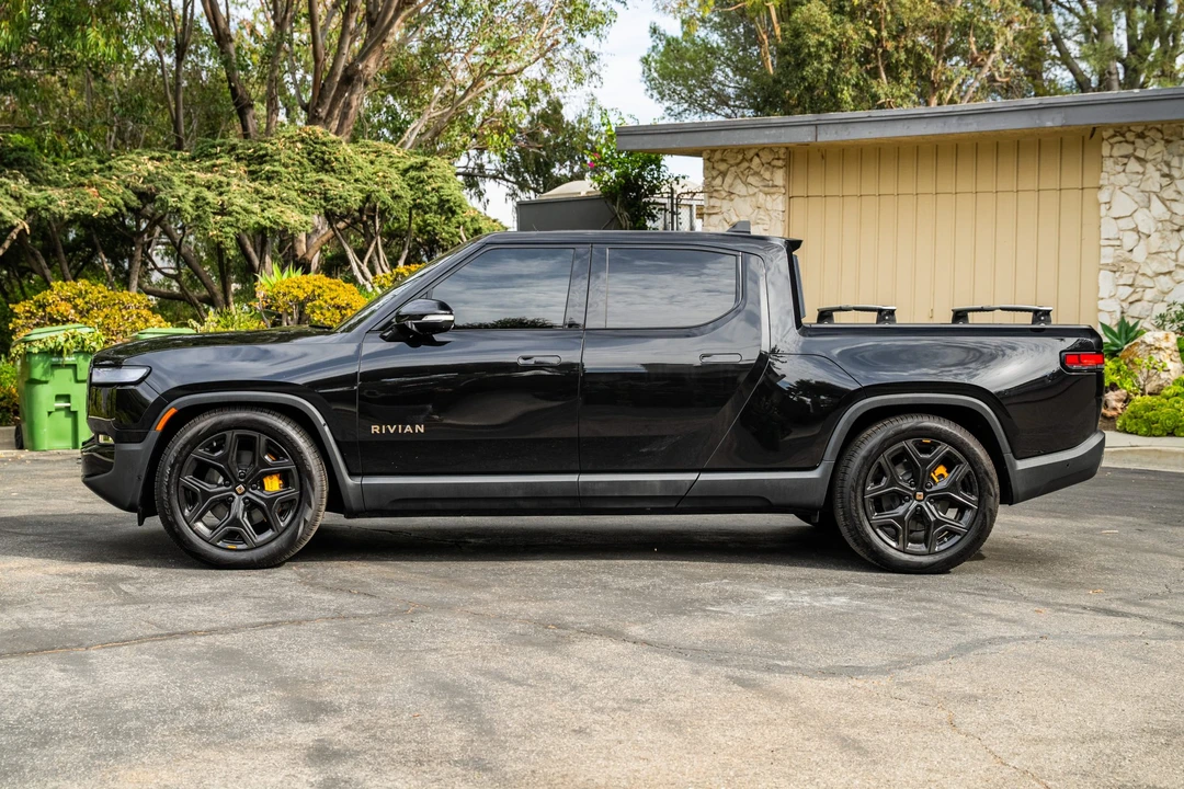 2022 Rivian R1T - Image 5 of 31