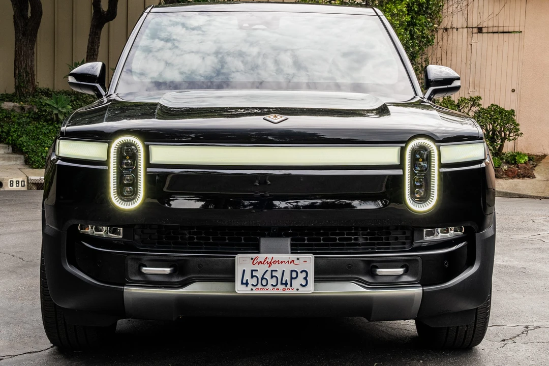2022 Rivian R1T - Image 10 of 31