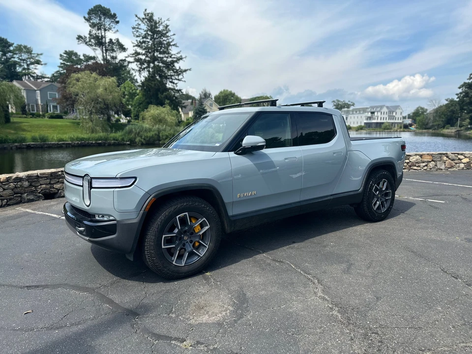 2022 Rivian R1T - Image 4 of 31