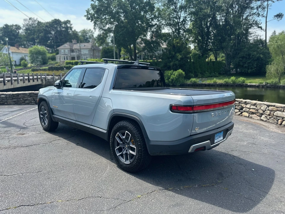 2022 Rivian R1T - Image 12 of 31