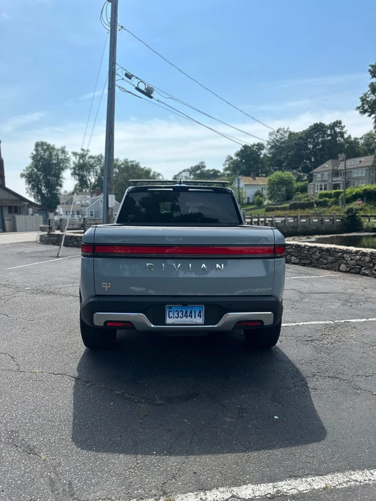 2022 Rivian R1T - Image 13 of 31