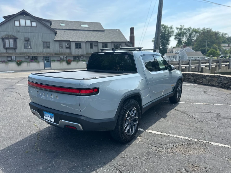 2022 Rivian R1T - Image 14 of 31