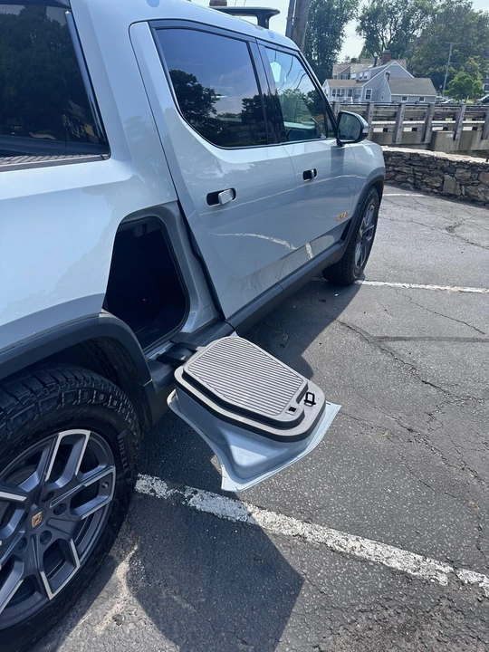 2022 Rivian R1T - Image 23 of 31