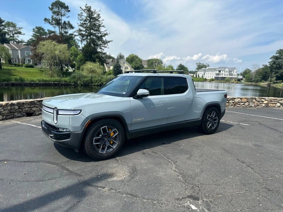 2022 Rivian R1T - Image 5 of 31