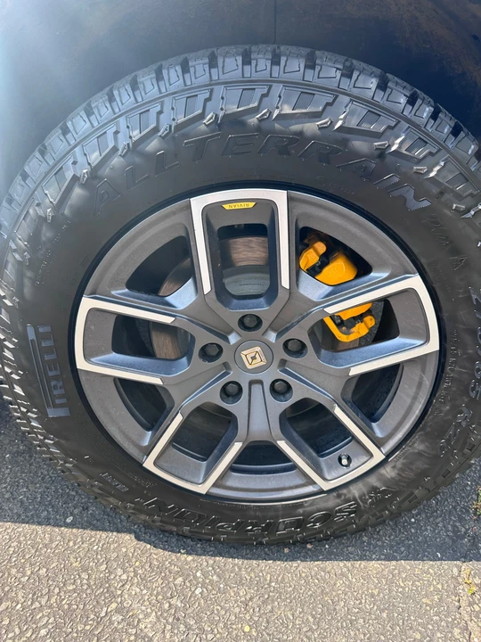 2022 Rivian R1T - Image 31 of 31