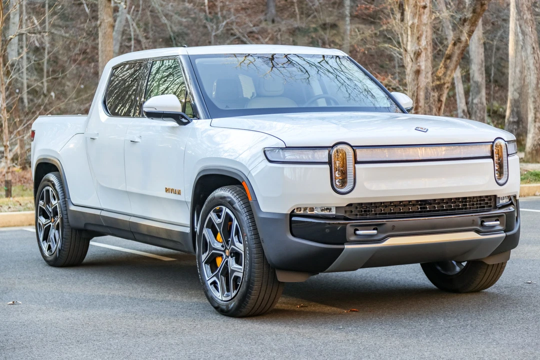 2022 Rivian R1T - Image 7 of 31