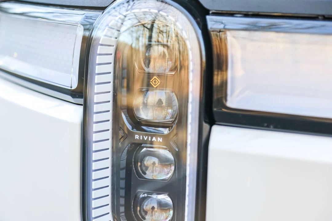 2022 Rivian R1T - Image 28 of 31