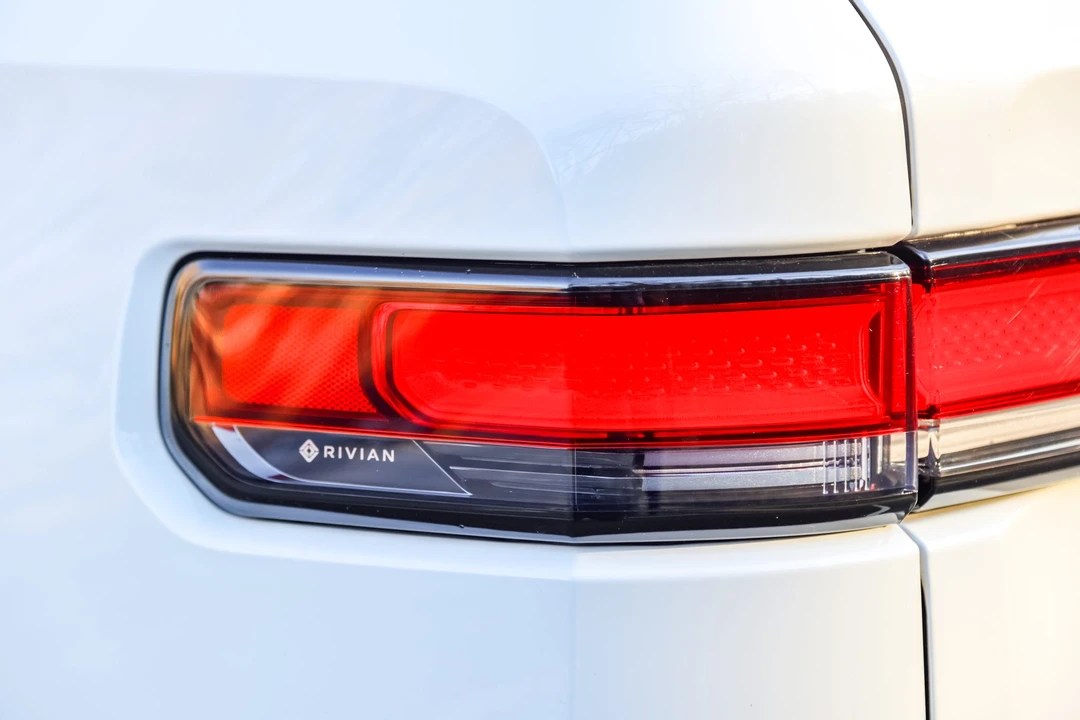 2022 Rivian R1T - Image 29 of 31