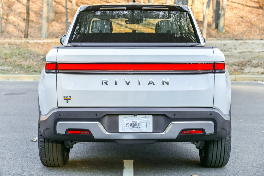 2022 Rivian R1T - Image 14 of 31