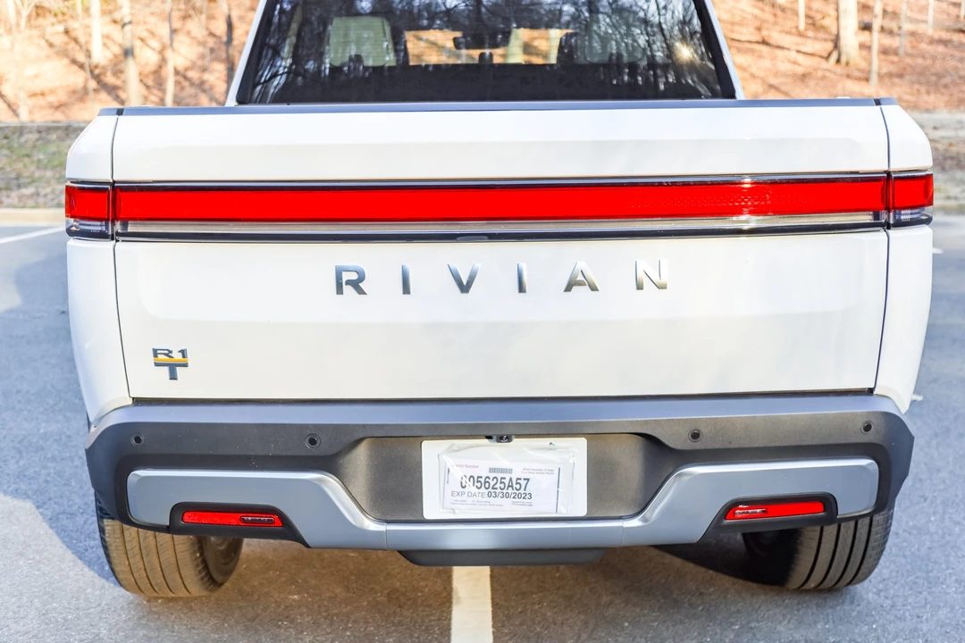 2022 Rivian R1T - Image 31 of 31