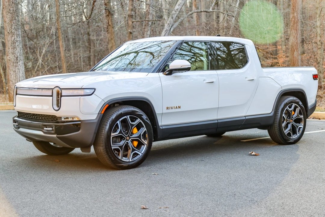 2022 Rivian R1T - Image 3 of 31