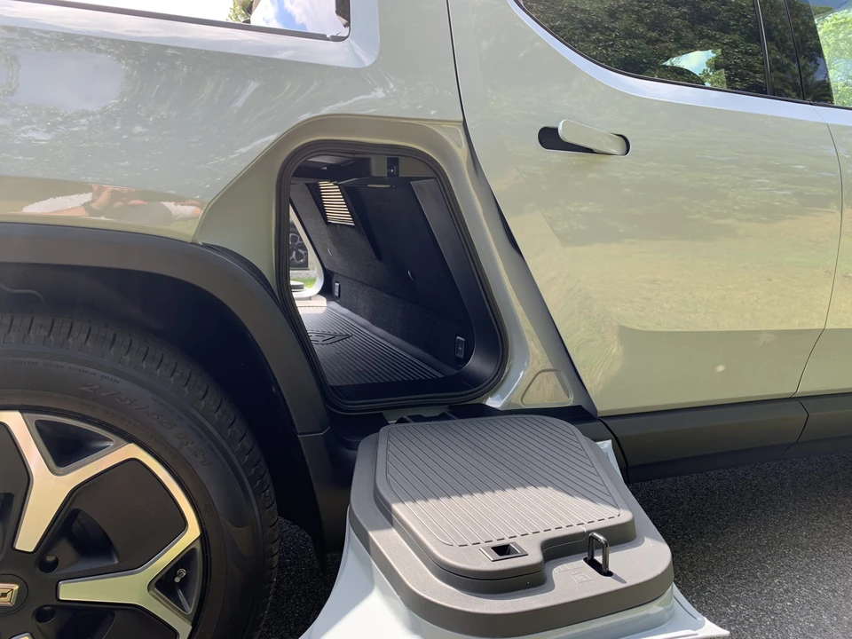2022 Rivian R1T - Image 15 of 31