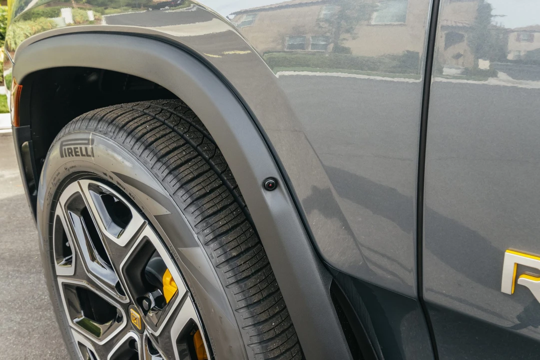 2022 Rivian R1T - Image 21 of 31