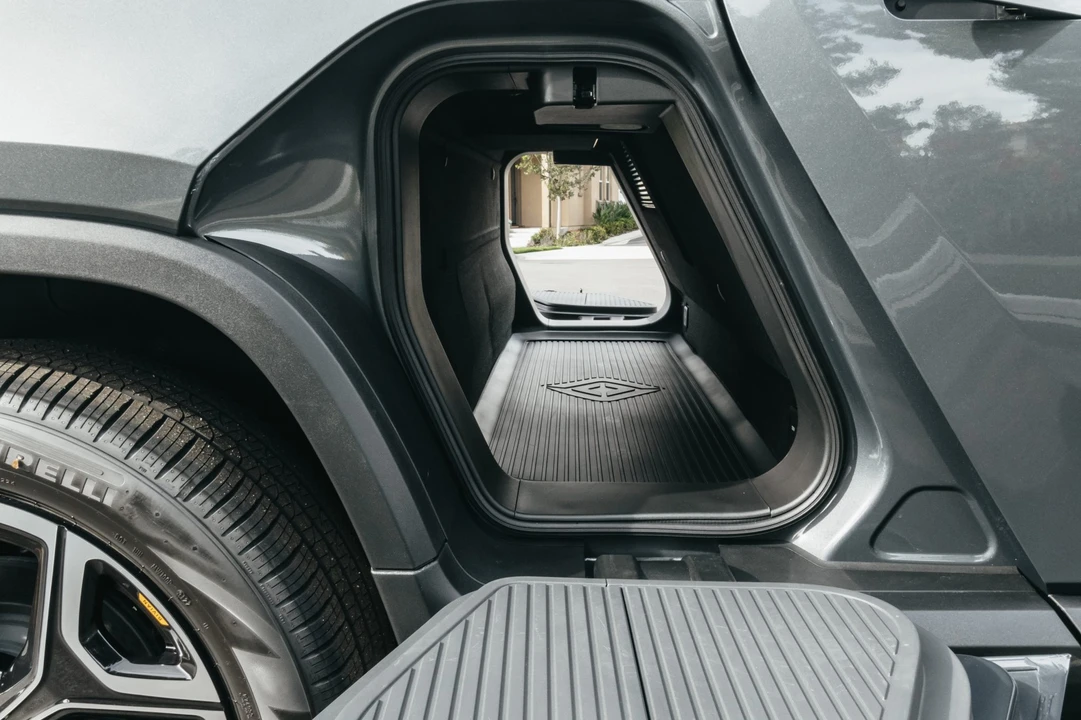 2022 Rivian R1T - Image 19 of 31