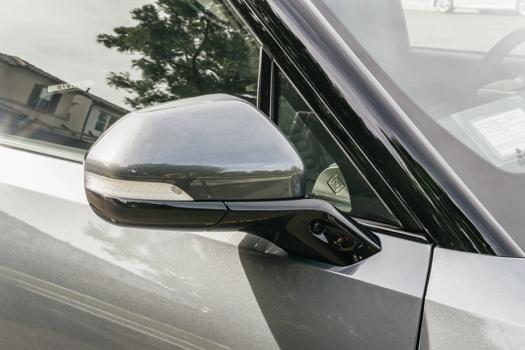 2022 Rivian R1T - Image 15 of 31