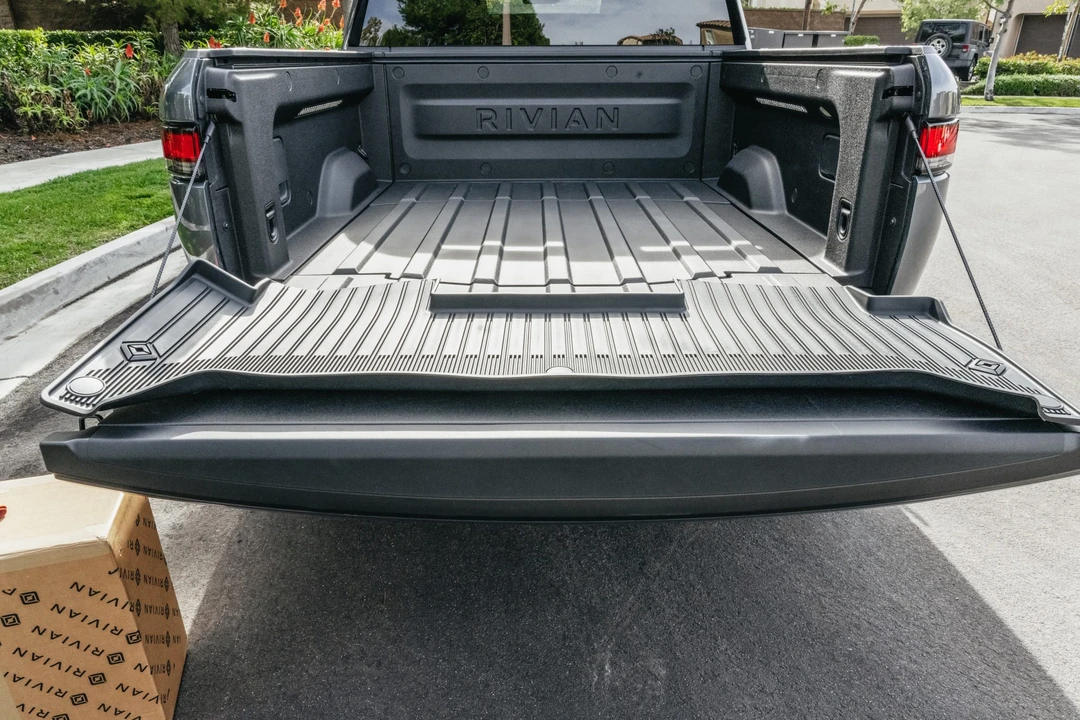 2022 Rivian R1T - Image 23 of 31