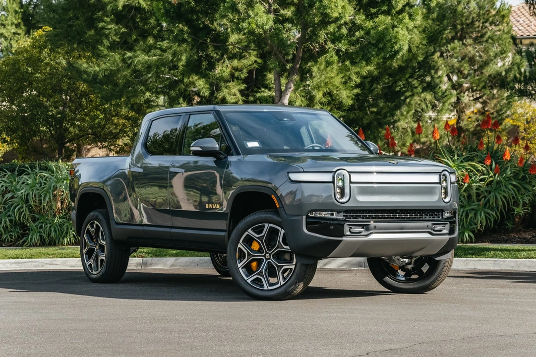 2022 Rivian R1T - Image 8 of 31