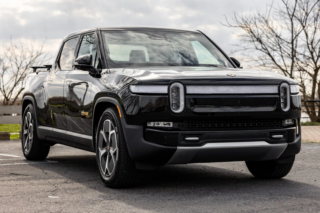 2022 Rivian R1T - Image 8 of 31
