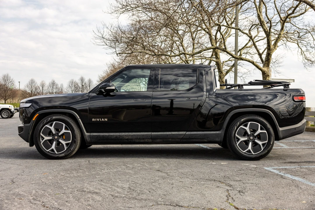 2022 Rivian R1T - Image 3 of 31