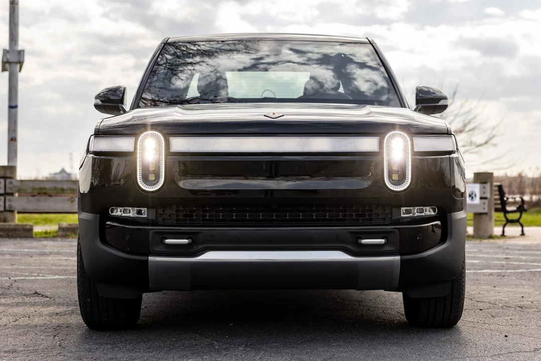 2022 Rivian R1T - Image 9 of 31