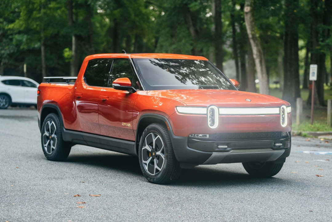 2022 Rivian R1T - Image 6 of 31