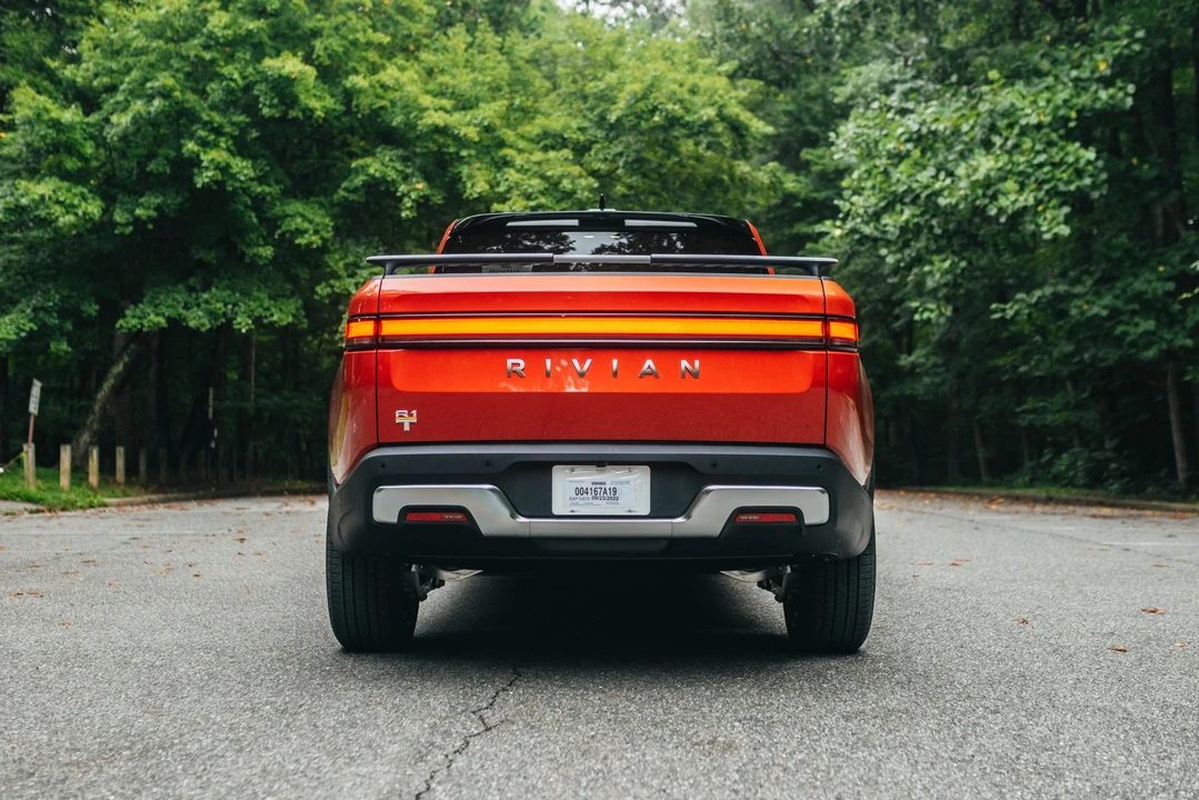 2022 Rivian R1T - Image 11 of 31