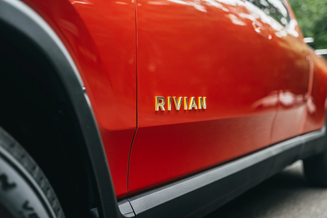 2022 Rivian R1T - Image 19 of 31
