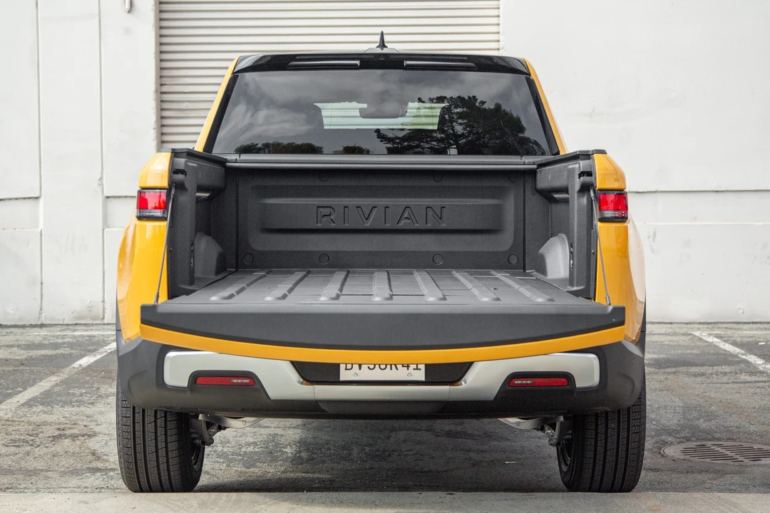 2022 Rivian R1T - Image 16 of 31