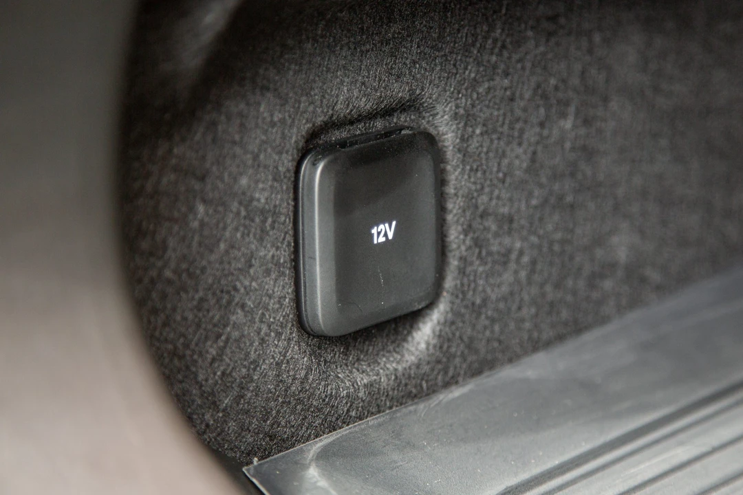 2022 Rivian R1T - Image 25 of 31