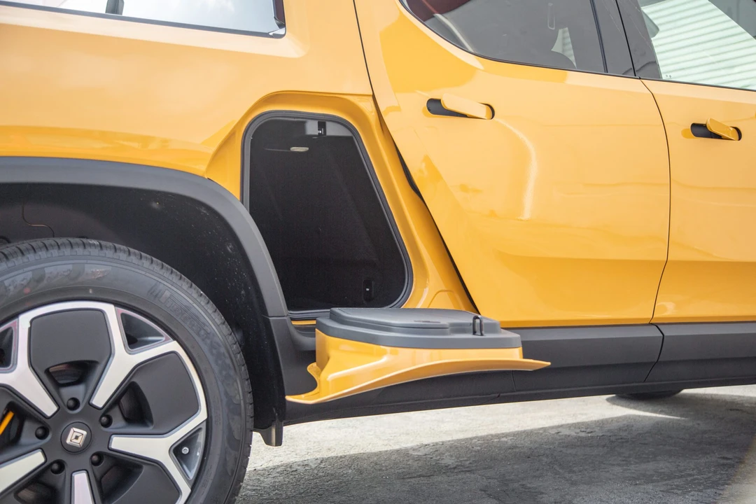2022 Rivian R1T - Image 21 of 31