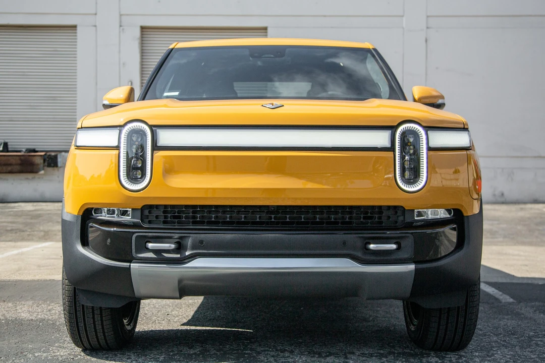2022 Rivian R1T - Image 10 of 31