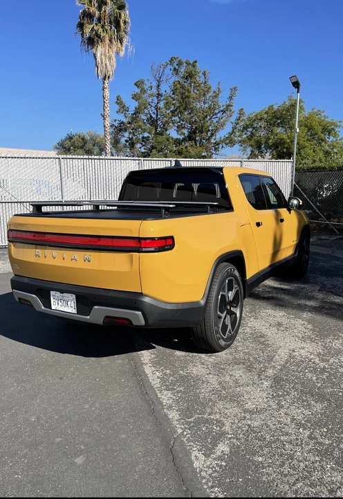2022 Rivian R1T - Image 27 of 31