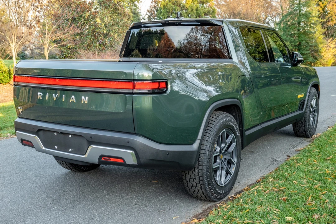 2022 Rivian R1T - Image 6 of 31