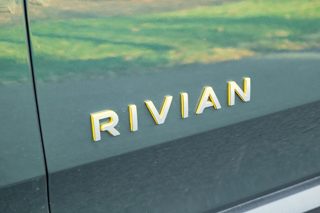 2022 Rivian R1T - Image 31 of 31