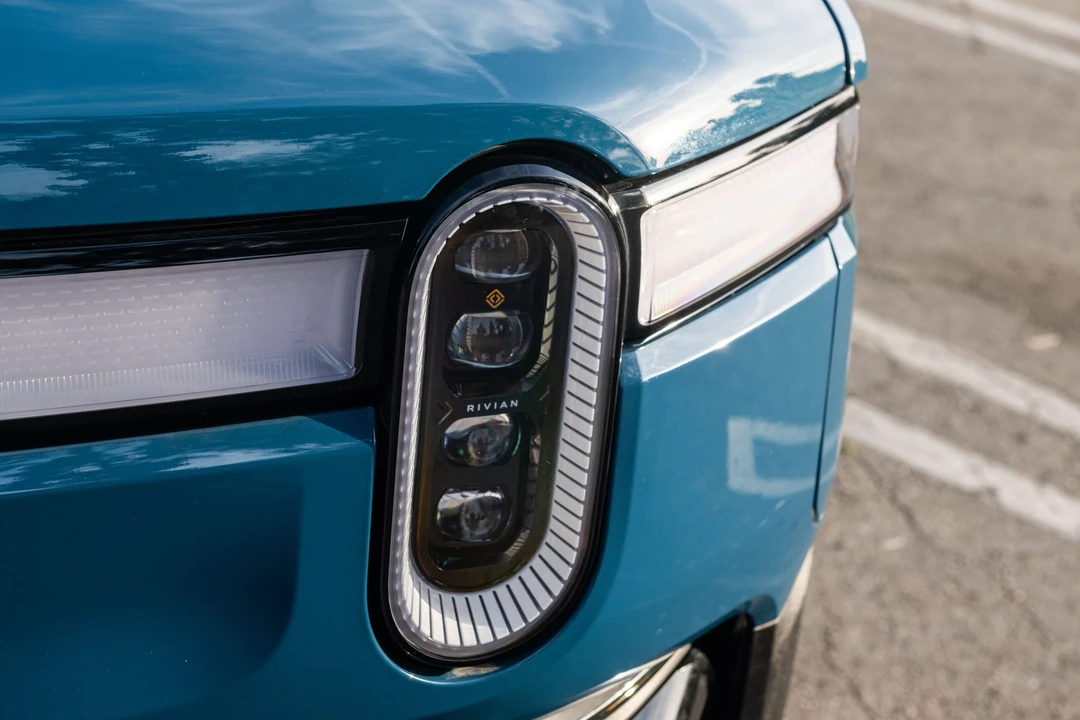 2022 Rivian R1T - Image 13 of 31