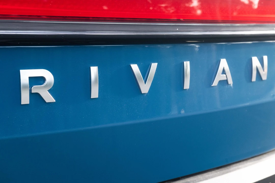 2022 Rivian R1T - Image 30 of 31