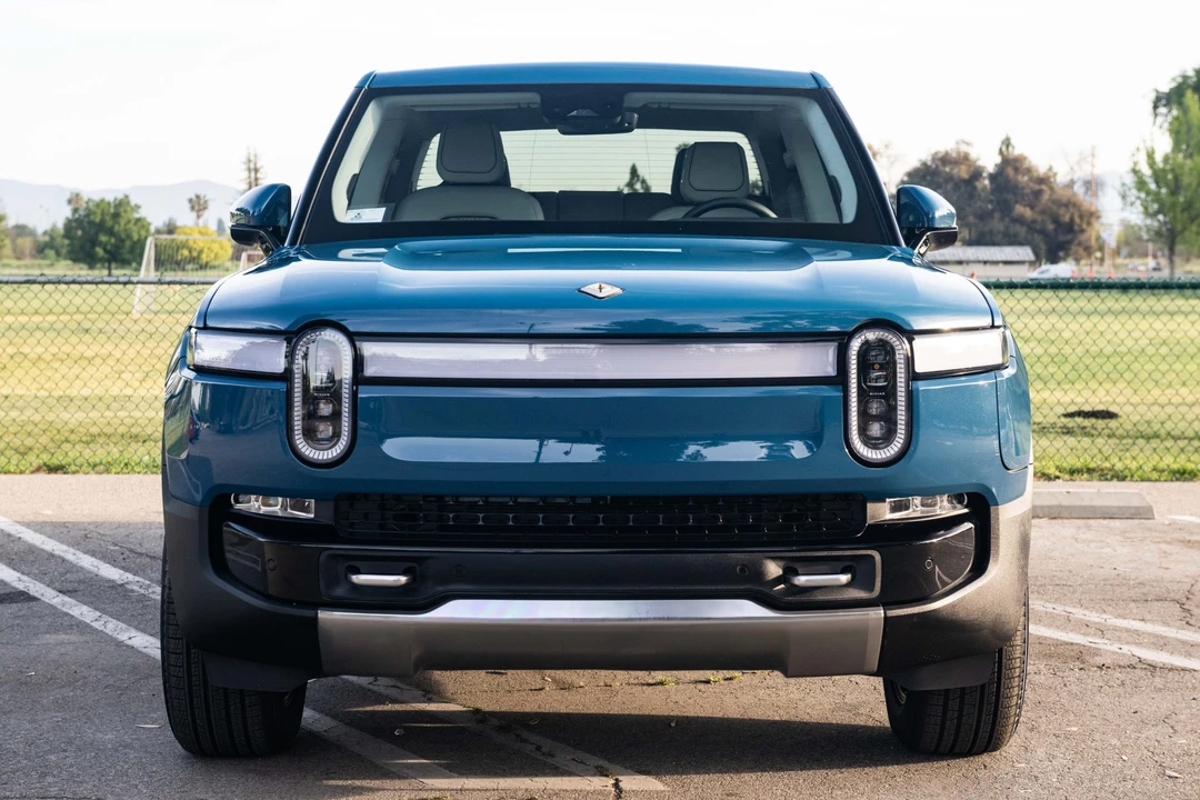 2022 Rivian R1T - Image 9 of 31