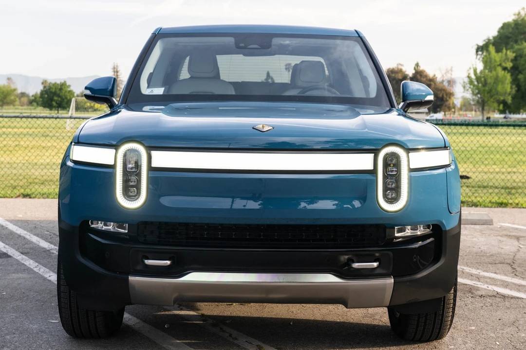 2022 Rivian R1T - Image 10 of 31