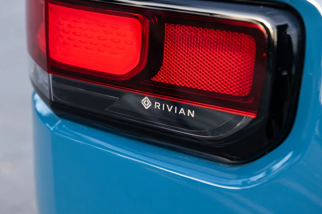 2022 Rivian R1T - Image 29 of 31