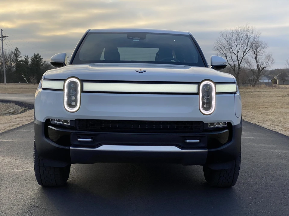 2022 Rivian R1T - Image 24 of 31
