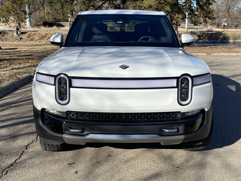 2022 Rivian R1T - Image 23 of 31