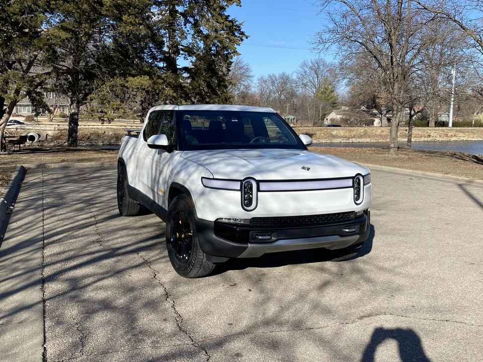 2022 Rivian R1T - Image 21 of 31