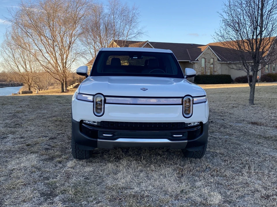2022 Rivian R1T - Image 25 of 31